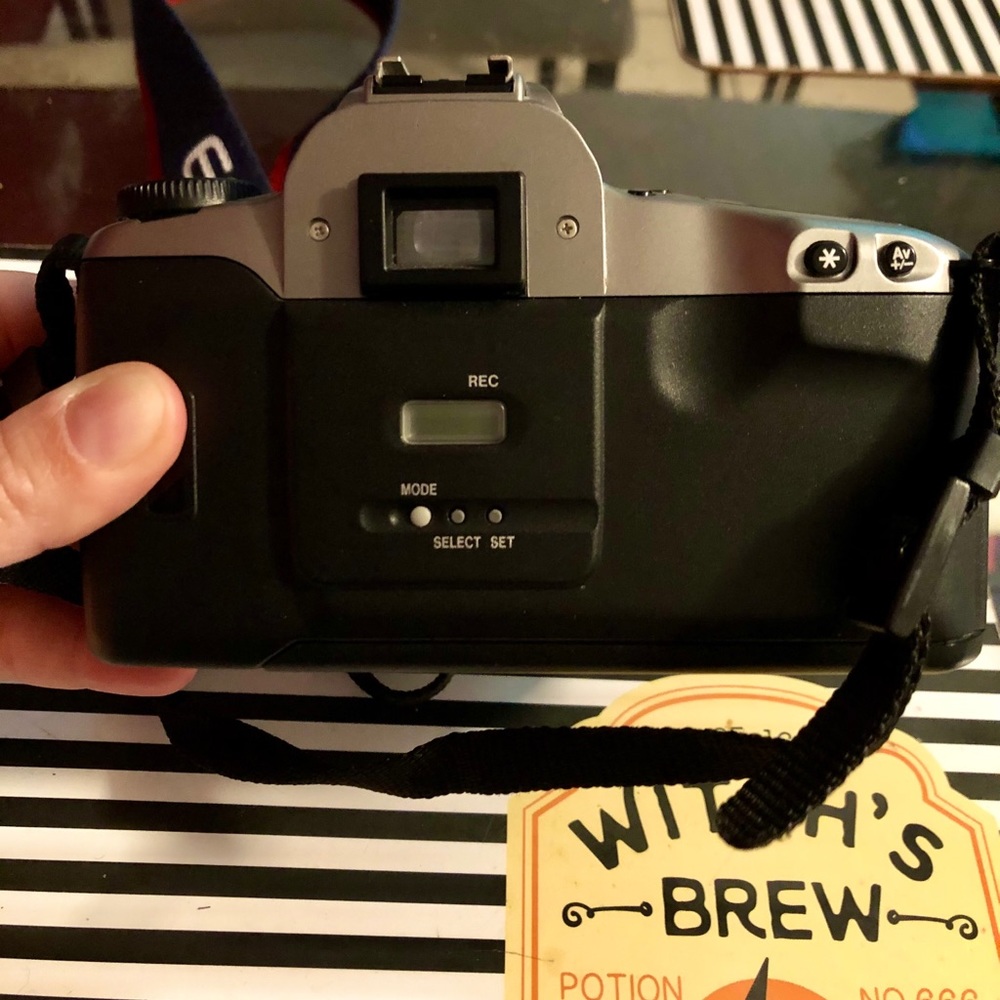 CANON EOS REBEL XS N